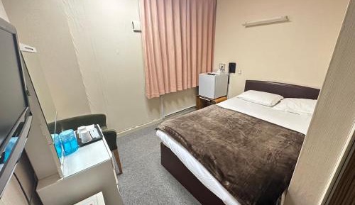 Single Room with Shower