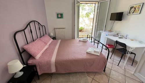 Double Room with Shared Bathroom