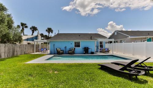 Two-Bedroom Holiday Home