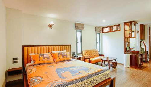 Deluxe King Room