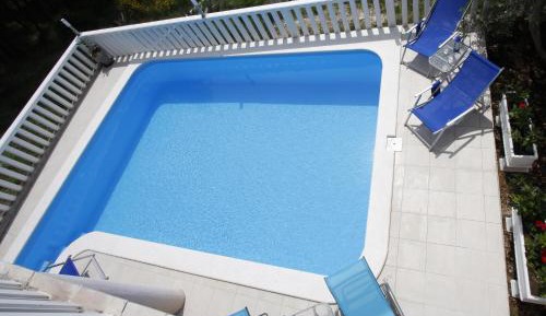 Two-Bedroom Apartment with Balcony and Sea View