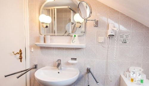 Junior Suite (2 Adults)