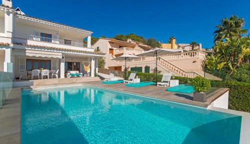 Villa with Sea View