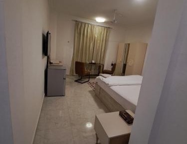 Deluxe Room (2 Adults + 1 Child)