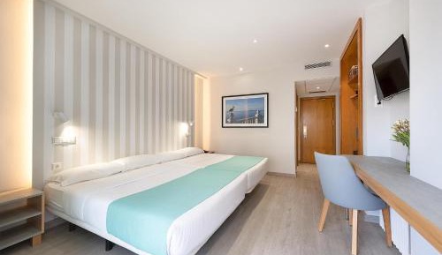 Double or Twin Room (2 Adults + 1 Child)