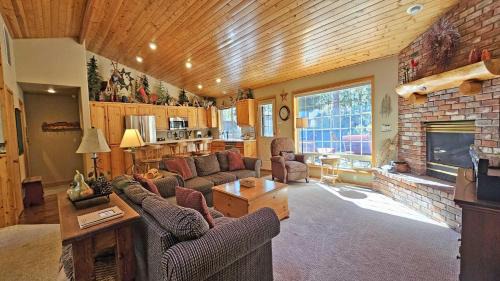 Three-Bedroom Holiday Home 