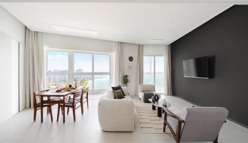 Family 2 Rooms Ocean