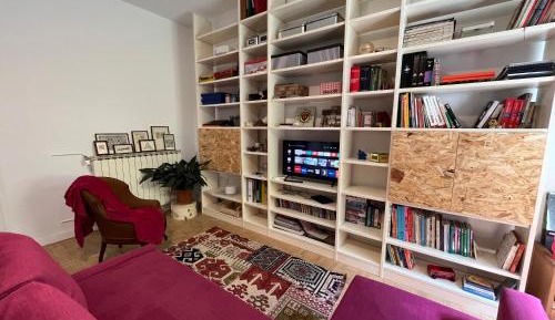 Apartment with Shower