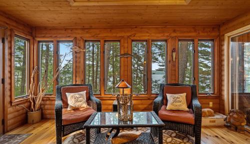 Five-Bedroom Holiday Home