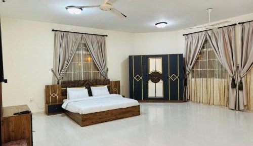 Deluxe Family Room