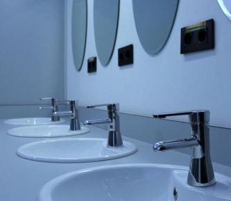 Single Room with Shared Bathroom