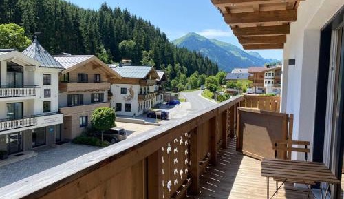 Deluxe Room with Kitchenette