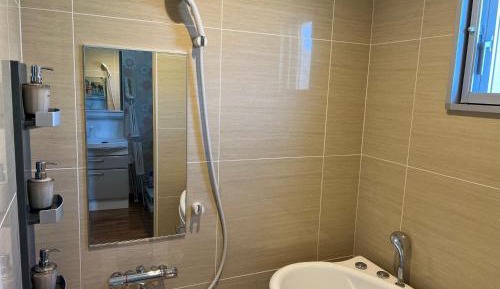 Economy Twin Room