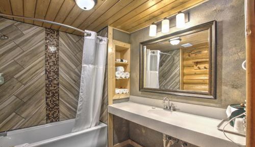 Grayling Creek Series (Pet Friendly)