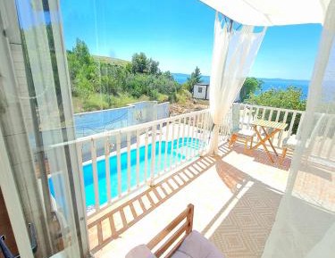 Two-Bedroom Apartment with Terrace and Sea View