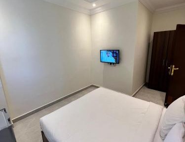 Deluxe Studio