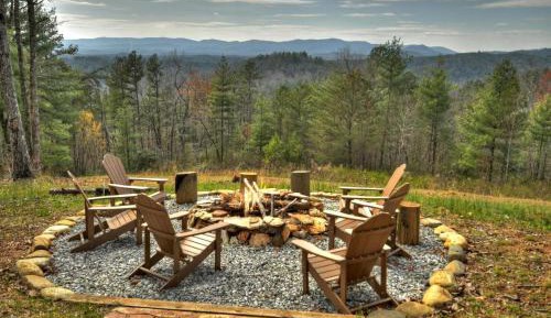 Three-Bedroom Vacation Home 