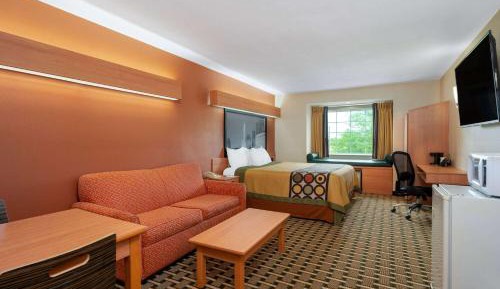 King Studio Suite - Non-Smoking