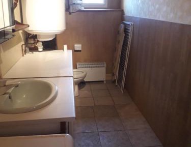 Two-Bedroom Cottage (6 Adults)