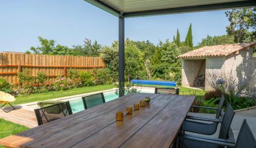 Villa with Garden View