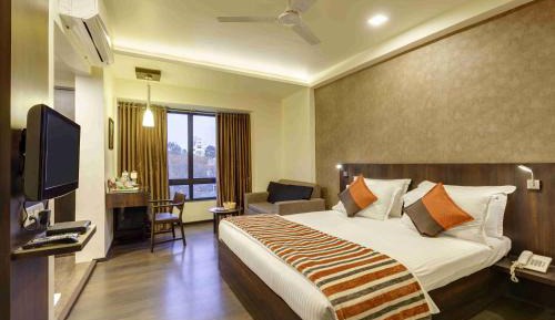 Deluxe Queen Room