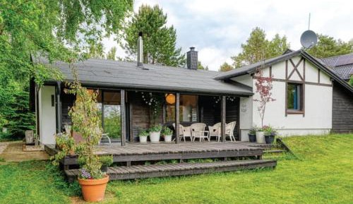 Three-Bedroom Townhouse