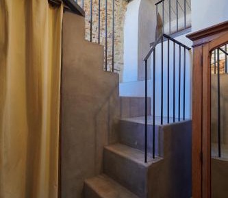 Large One-Bedroom Apartment (2 Adults + 2 Children)