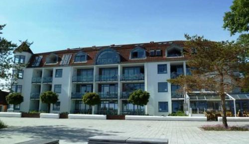 Apartment with Lake View