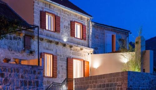 Five Bedroom Villa With Terrace