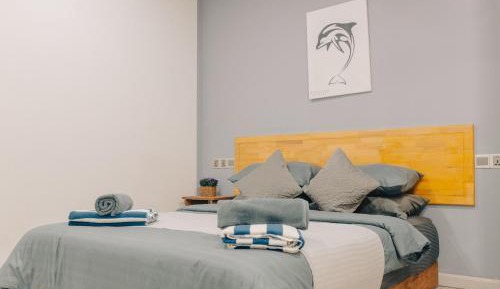 Deluxe Double Room with Balcony (10% off on Manta Snorkeling & One Trip to Nearby Dessert Island)