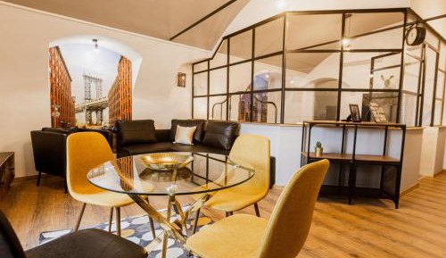 Deluxe Suite with Spa Bath
