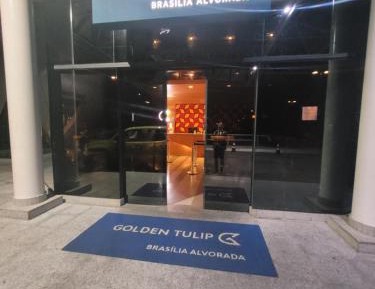 Apartment with Lake View