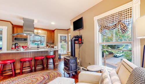 One Bedroom Apartment