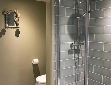 Deluxe Double Room with Shower