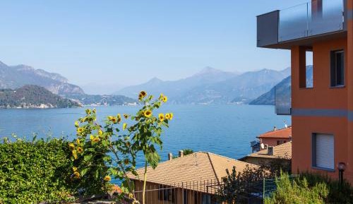 Apartment with Lake View
