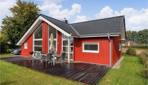 Three-Bedroom Holiday Home 