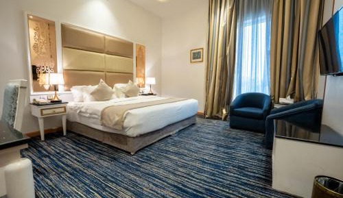 Deluxe Suite