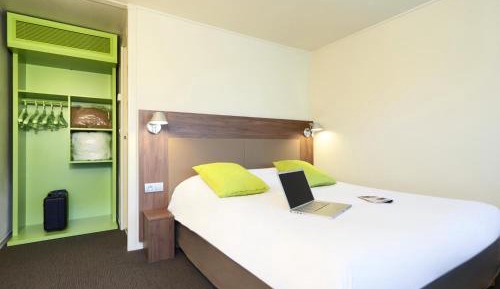 Standard Double Room with One Single Bed - Up to Ten Years