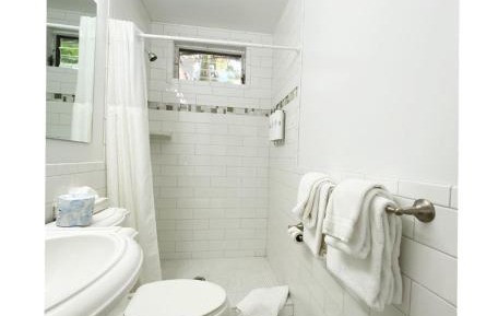 Queen Studio #9 with Pool View