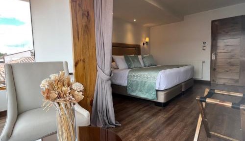 Superior King Room