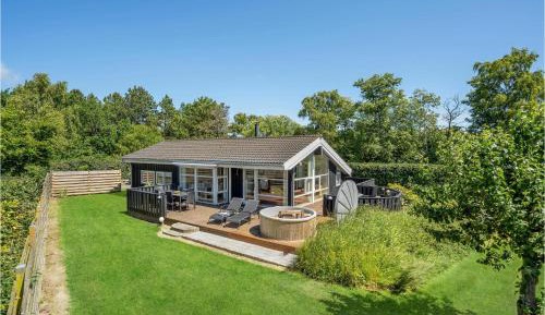 Four-Bedroom Holiday Home