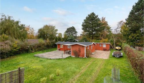 One-Bedroom Holiday Home