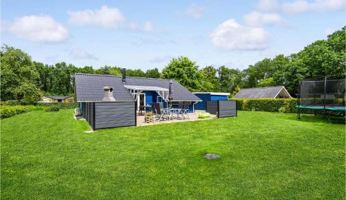 Three-Bedroom Holiday Home 