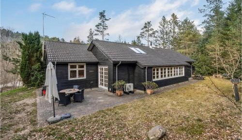 Three-Bedroom Holiday Home 