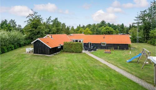 Six-Bedroom Holiday Home