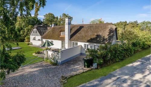 Three-Bedroom Vacation Home 