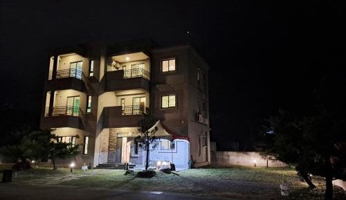 Villa with Garden View