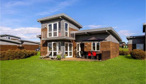 Three-Bedroom Holiday Home 