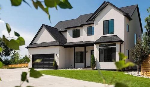 Six-Bedroom House