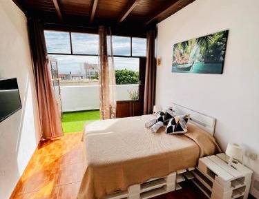 Deluxe Double Room with Balcony and Sea View